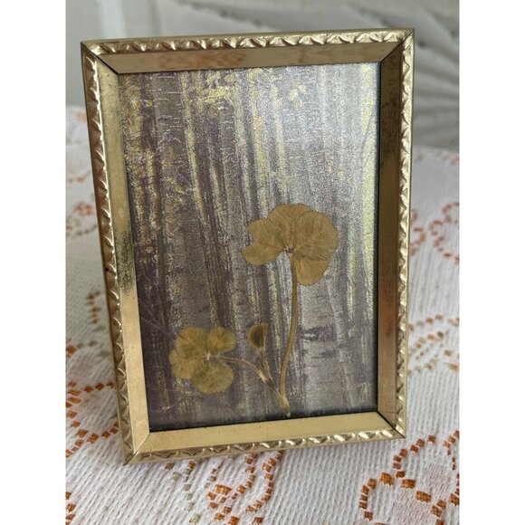 Vintage 1960s Brass Frame With Pressed Four-Leaf Clover Art - Picture 12 of 12